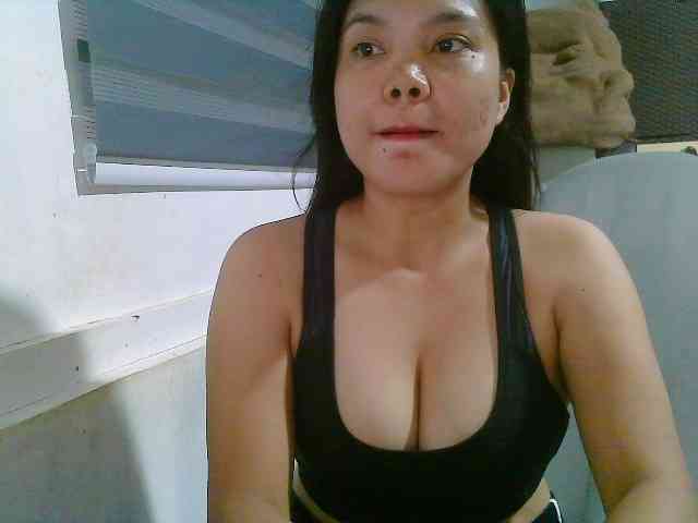 Courtney01 webcam
