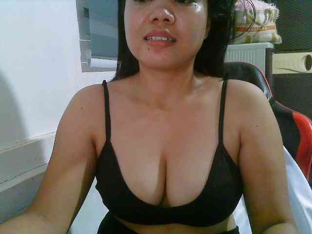Courtney01 webcam