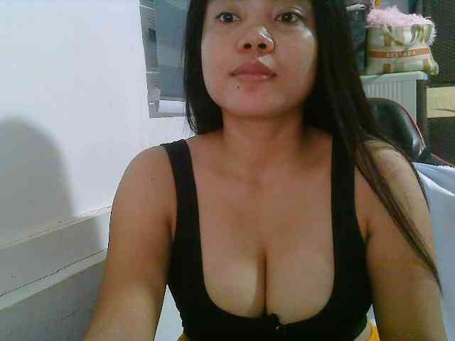 Courtney01 webcam