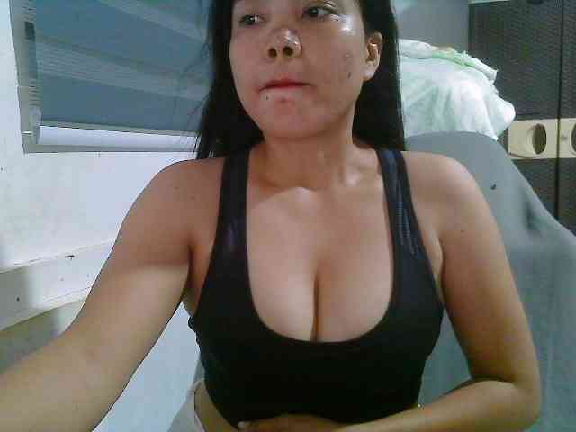 Courtney01 webcam