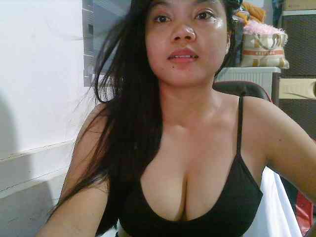 Courtney01 webcam