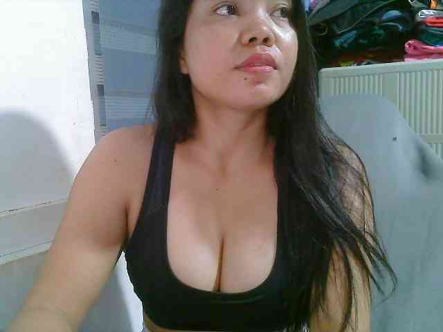 Courtney01 webcam