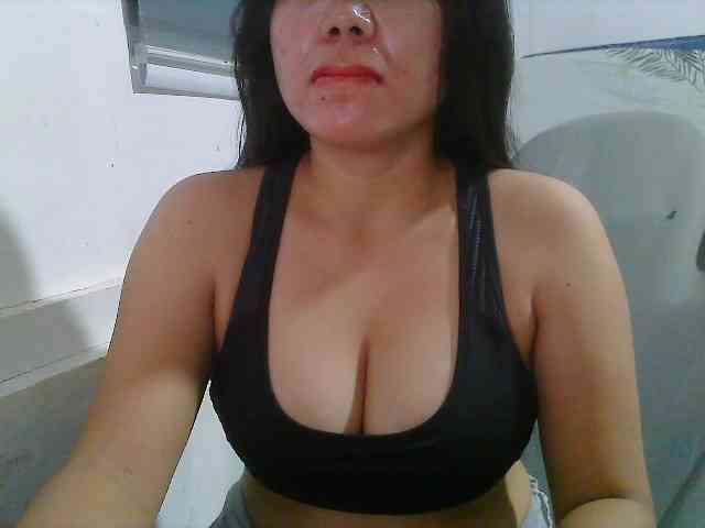 Courtney01 webcam