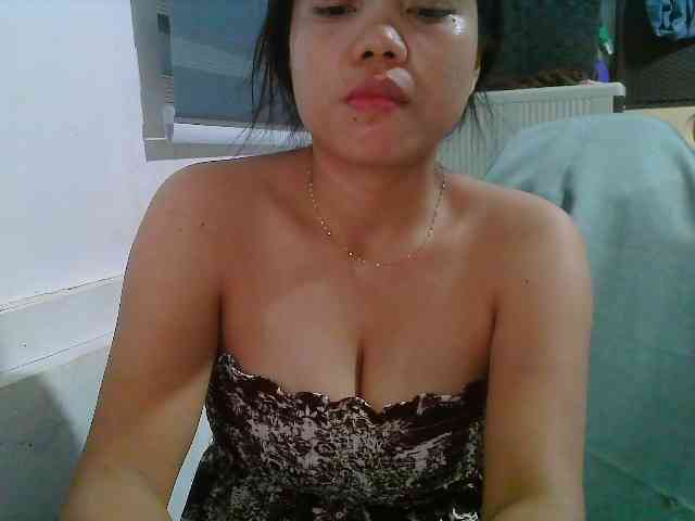 Courtney01 Live Webcam on BongaCams