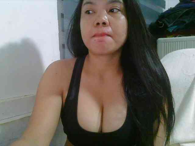 Courtney01 webcam