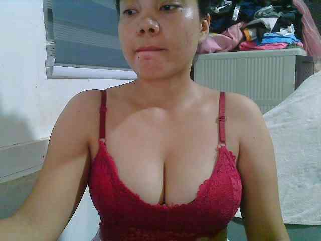 Courtney01 webcam