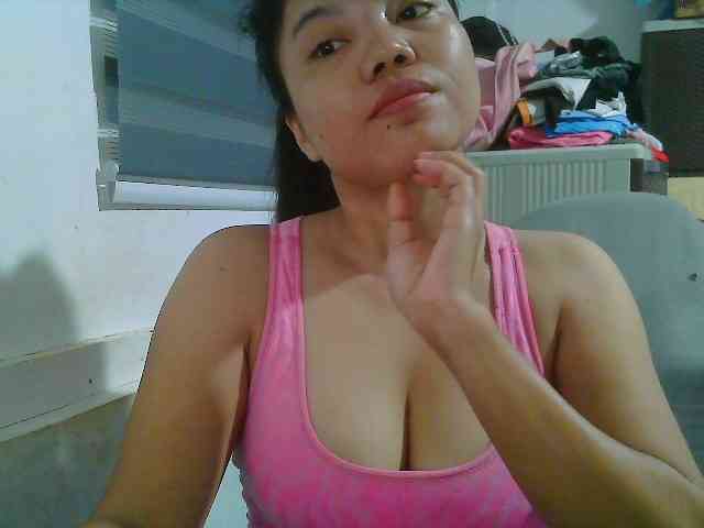 Courtney01 webcam
