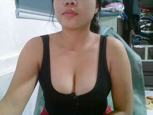 Courtney01 webcam