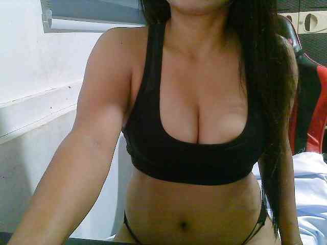 Courtney01 webcam
