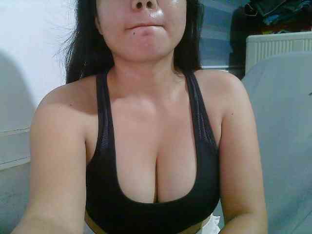 Courtney01 webcam