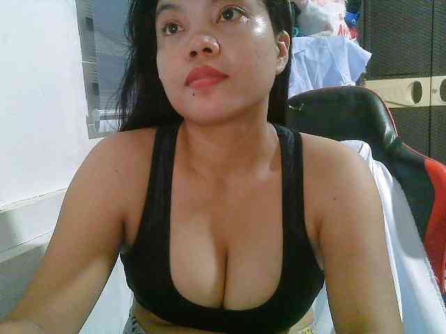 Courtney01 webcam