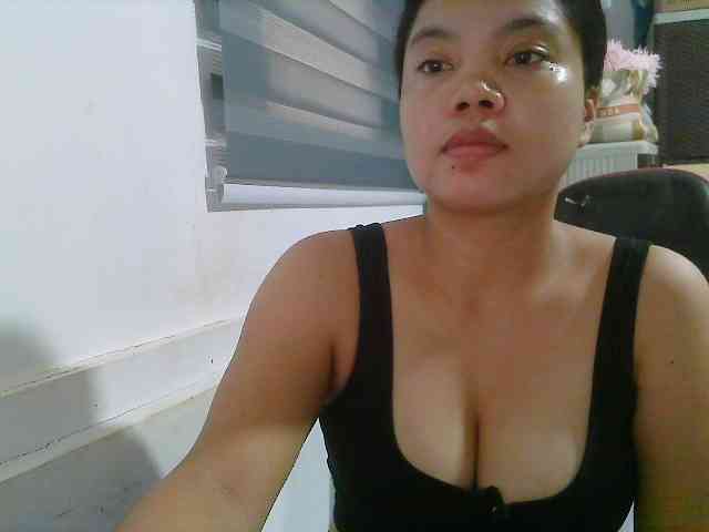 Courtney01 webcam