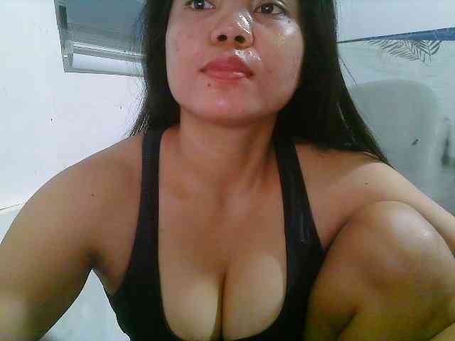 Courtney01 webcam