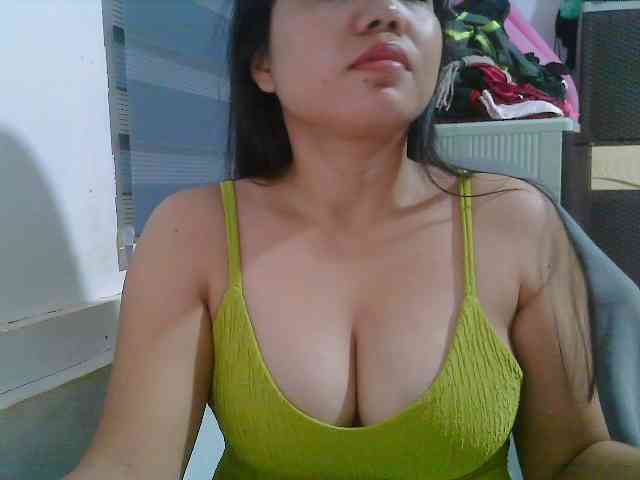 Courtney01 webcam