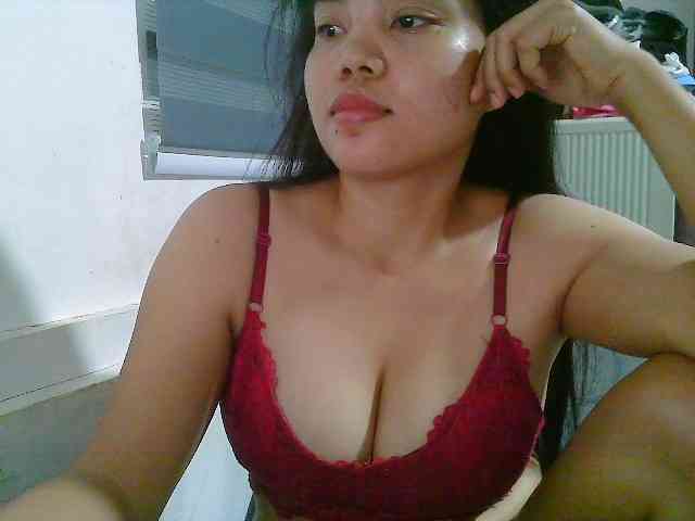 Courtney01 webcam