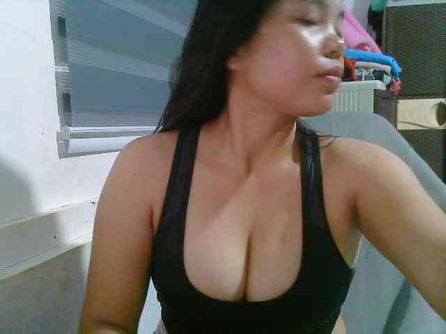 Courtney01 webcam