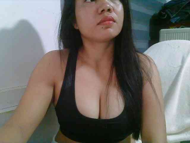 Courtney01 webcam