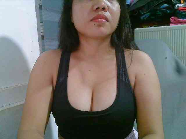 Courtney01 webcam