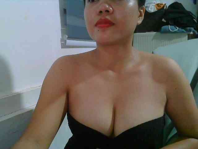 Courtney01 webcam