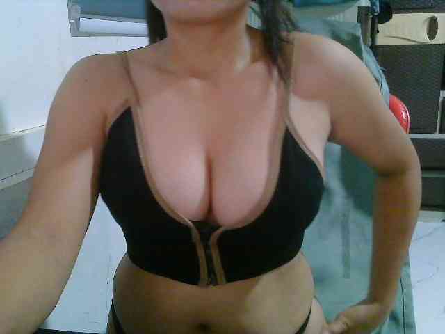 Courtney01 webcam