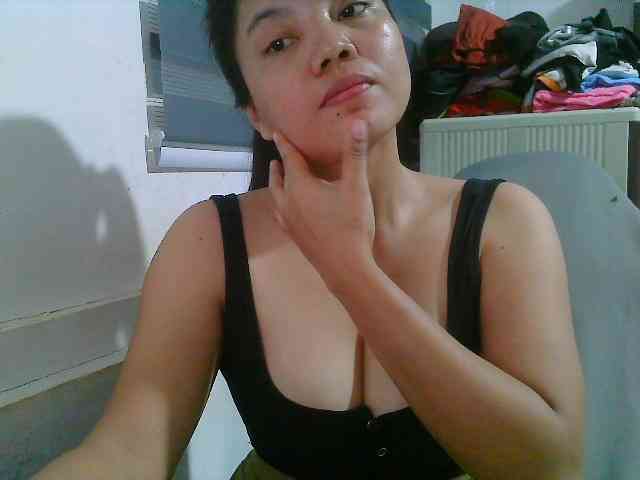 Courtney01 webcam