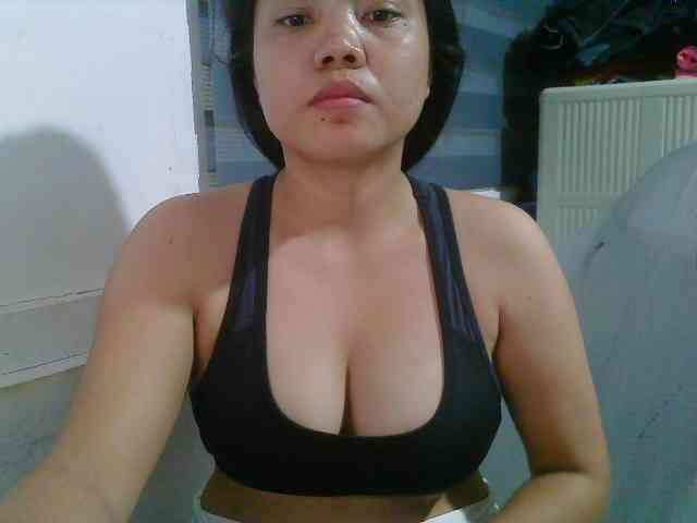 Courtney01 webcam