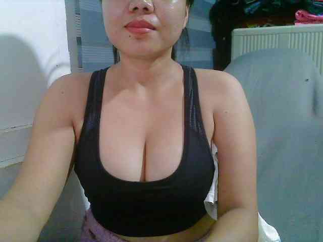Courtney01 webcam