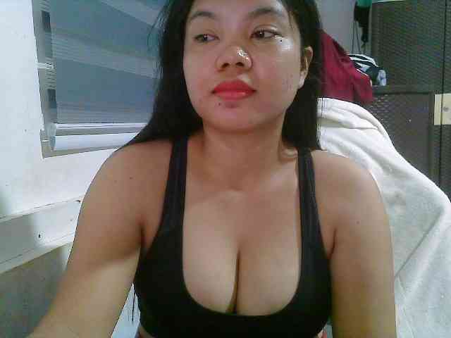 Courtney01 Live Webcam on BongaCams