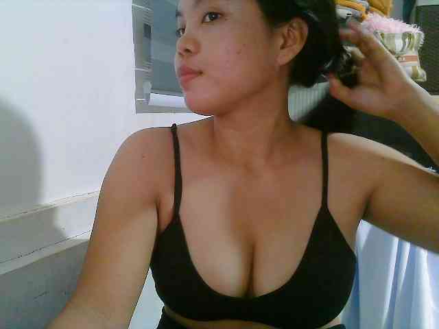 Courtney01 webcam