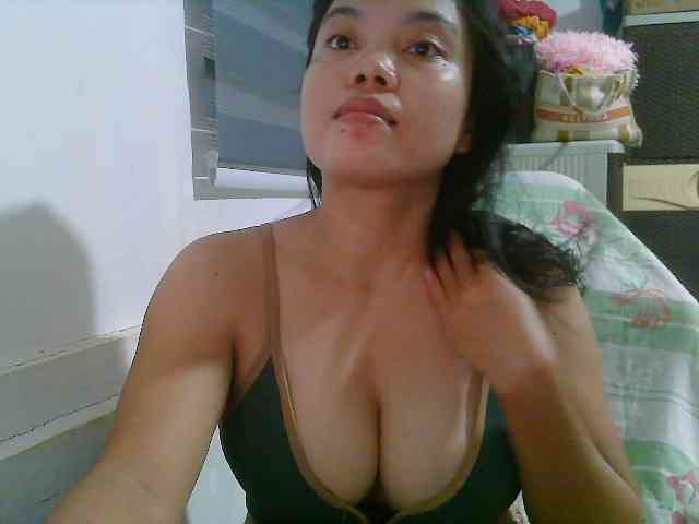 Courtney01 webcam