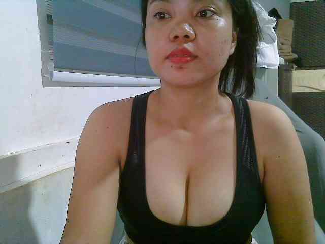 Courtney01 webcam
