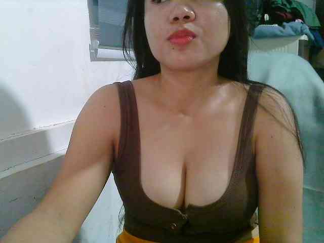 Courtney01 webcam
