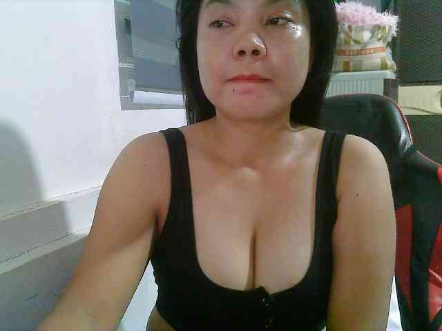 Courtney01 webcam