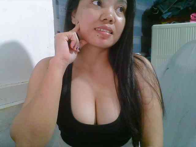 Courtney01 webcam
