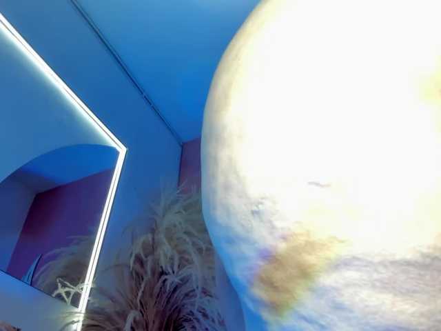 VivianneHart's BongaCams show and profile