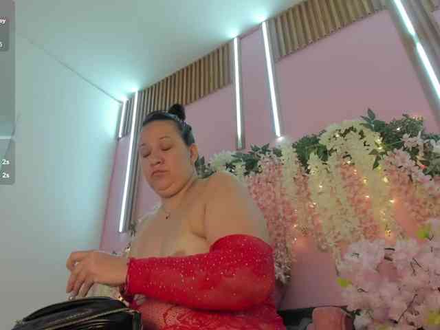 VivianneHart webcam