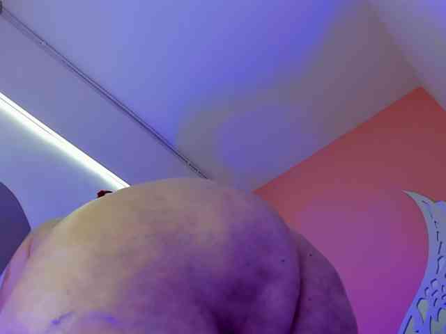 VivianneHart webcam