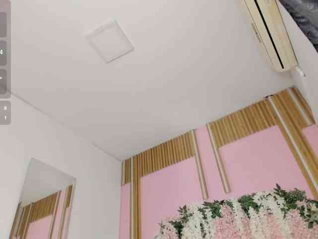 VivianneHart webcam