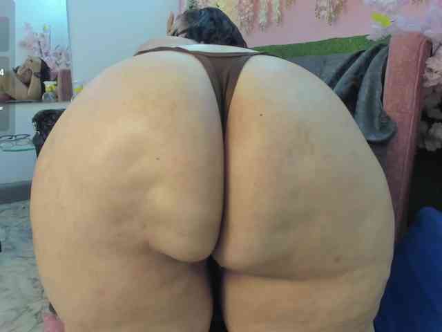 VivianneHart webcam