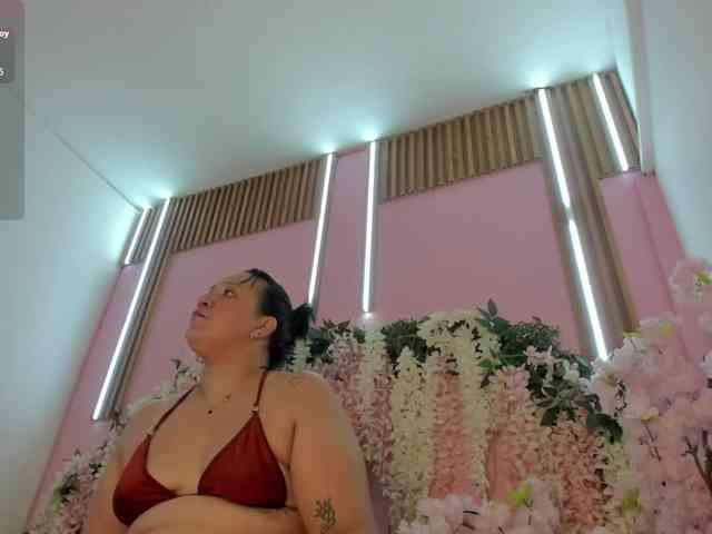 VivianneHart