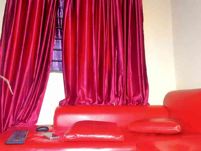 VivianneHart webcam