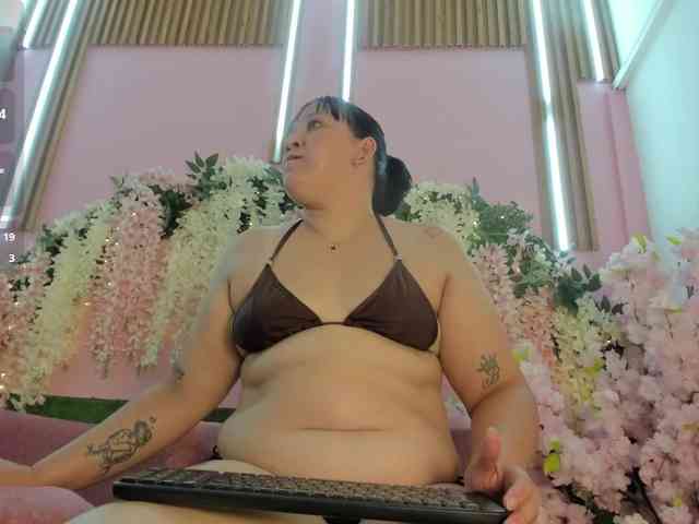 VivianneHart VivianneHart