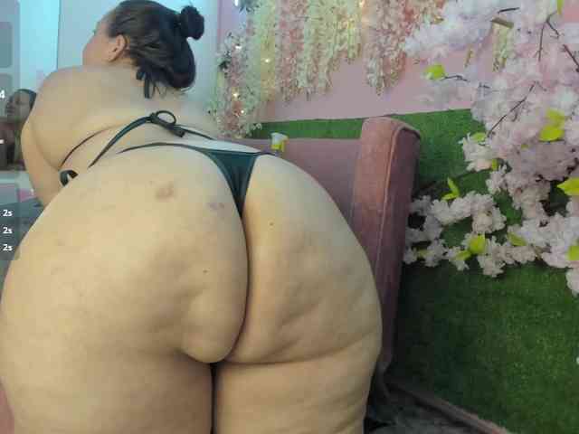 VivianneHart webcam