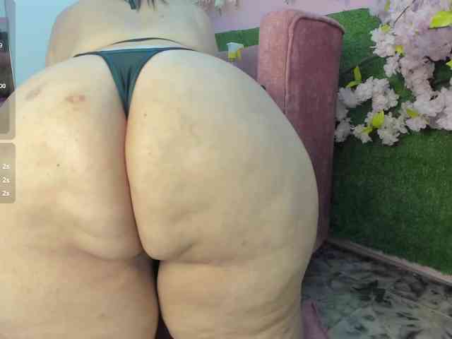 VivianneHart webcam