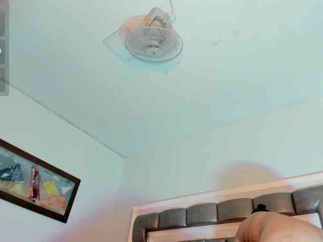 VivianneHart webcam
