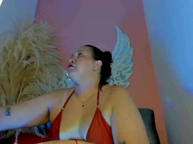 VivianneHart webcam