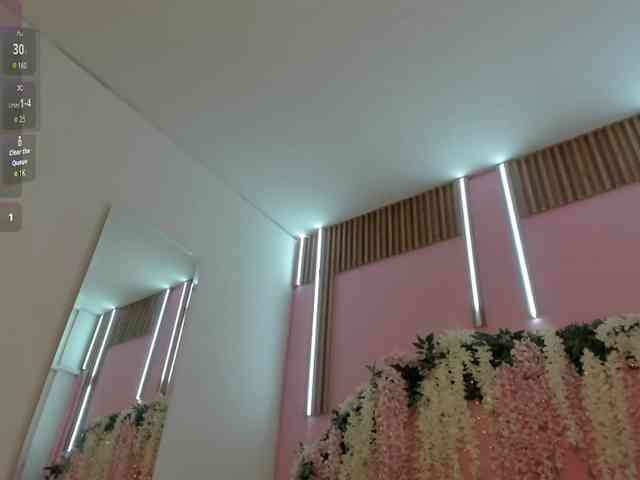 VivianneHart webcam