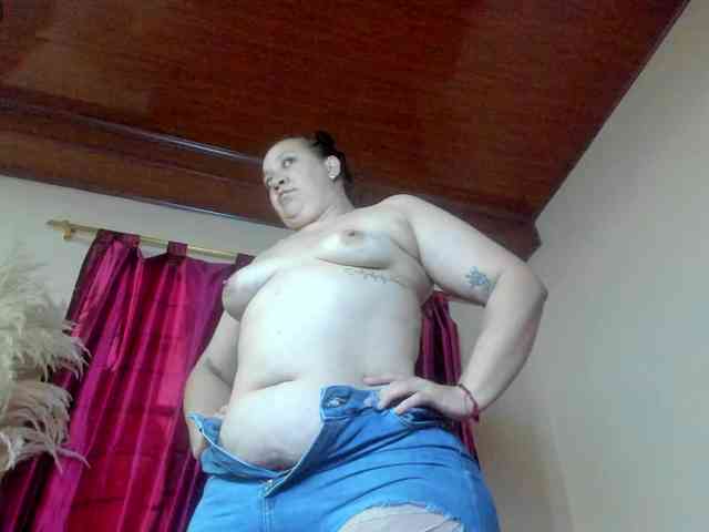 VivianneHart webcam