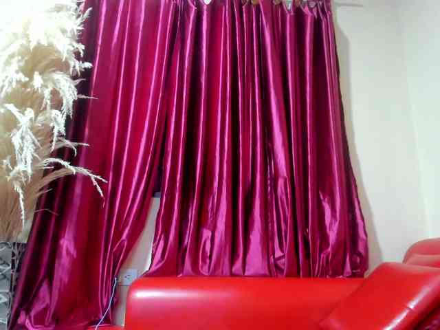 VivianneHart webcam