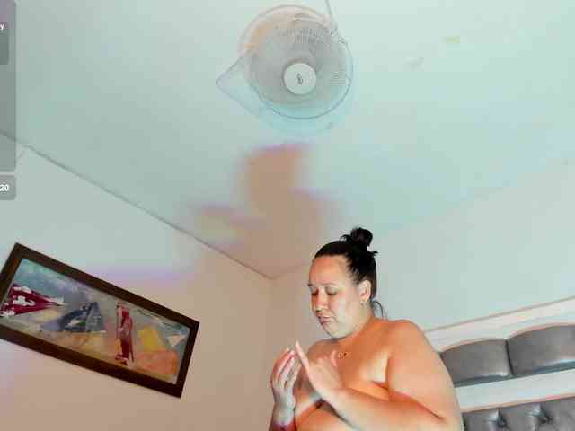 VivianneHart webcam